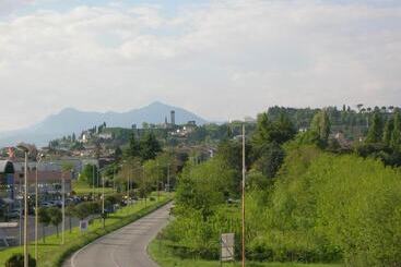 Отель Albergo Ristorante Alle Crosere