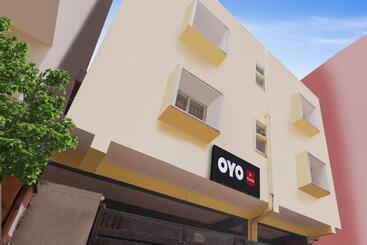 호텔 O Nr Galaxy Residency