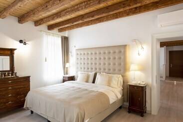 ホテル Villa Rosenhof 1893