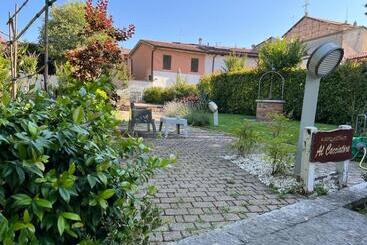 Отель Albergo Al Cacciatore Tortellinando