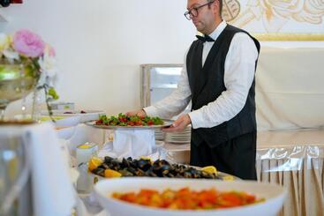 ホテル Sirena   Servizio Spiaggia Inclusive