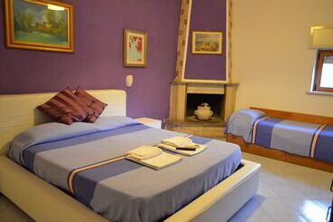 تختخواب و صبحانه Solerosa