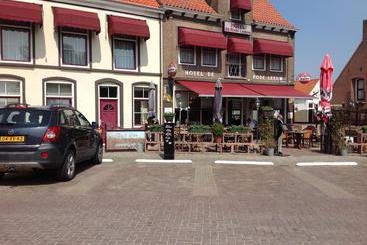 ホテル De Rode Leeuw