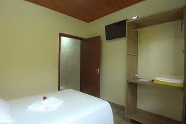 בית מלון כפרי Pousada Uruanã  Parque Inn