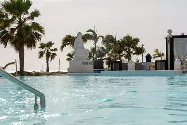 Hotelli Livvo Budha Beach