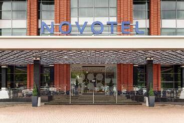 Novotel London Heathrow Airport T1 T2 And T3