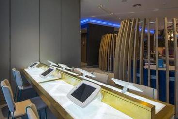 Novotel London Heathrow Airport T1 T2 And T3