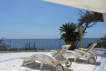 ホテル B&b I Limoni