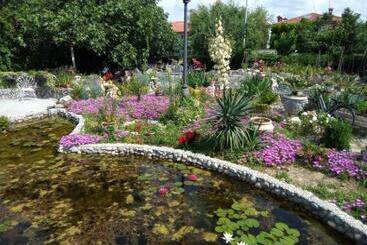 בית מלון כפרי Villa Fiorita