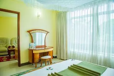 Hotel Arusha Corridor Spring