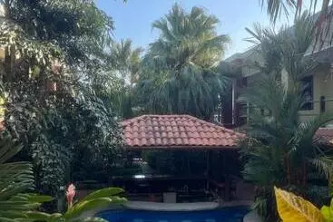 ホテル Iguana Verde