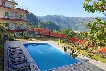 هتل Infinity Resort