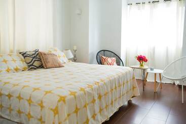 آپارتمانهای توریستها Modern Hotel Aruba