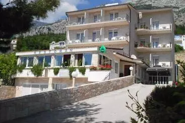 Fogadó Pansion Komfor Moča