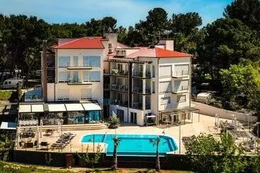 Premantura Resort   Hotel & Restaurant