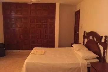 ユースホステル Hostal Kin Beh