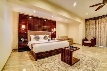 Fabhotel Prime Sarala Crown With Pool Nr Calangute Beach