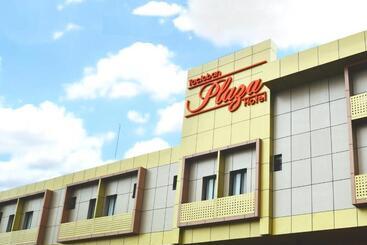 בית מלון כפרי Tacloban Plaza