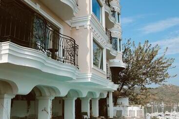 Casa Margot Hotel   Adults Only