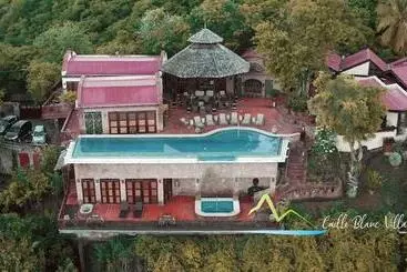 تختخواب و صبحانه Caille Blanc Villa &   Adults Only