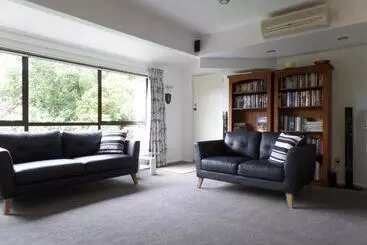 Bed & Breakfast Riverstone House