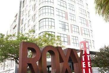Roxy Hotel & Apartments
