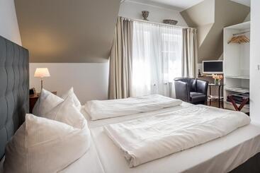 호텔 Zum Roten Tore