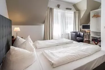 Hotelli Zum Roten Tore