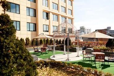 Hotel Ramada By Wyndham Yongin