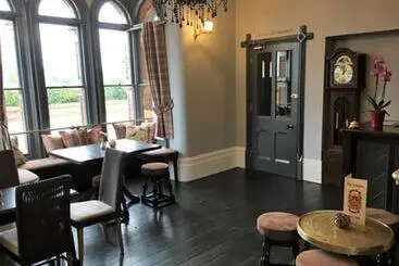 Hotel The Godwins