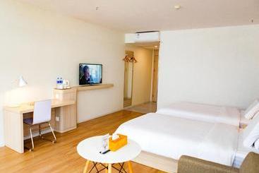 Hotel Hanting Kunming Chenggong Dounan Flower Market