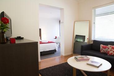 شقق خاصة سياحية Furmston House & Studio