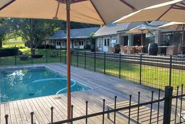 בית מלון כפרי Bosch Hoek Golf & Lodge