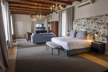 هتل Laborie Estate