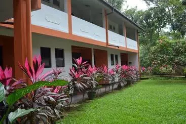 هتل Wood Side Tour Inn