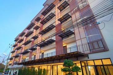 هتل 168 Studio Ubon Ratchathani