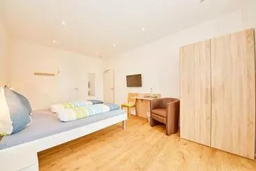 ベッドアンドブレックファースト Wein Quartier Leo Pazen