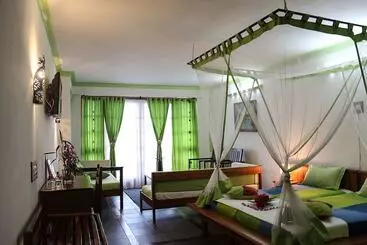 Hôtel Gassy Country House
