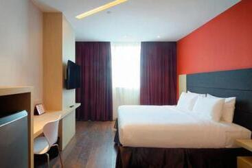 The Klagan Riverson Hotel & Residence