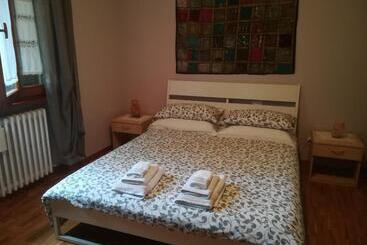 مبيت وإفطار Home Meditamondo