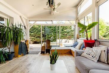 مبيت وإفطار Board 'n Breakfast