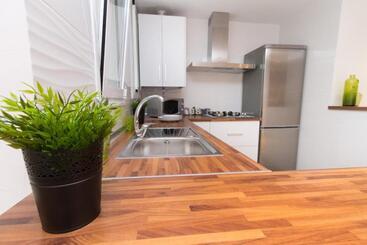 Apartamentos turísticos C16   Modern & Comfortable 4 Beds Apartment