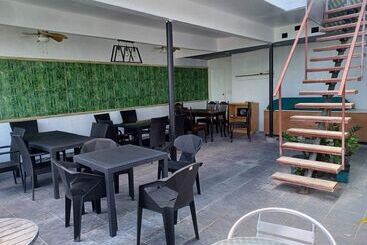 هتل Beach Grand & Spa Premium