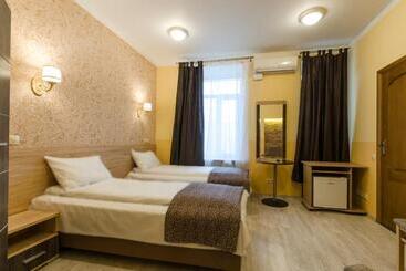هتل Gogol Park Rooms