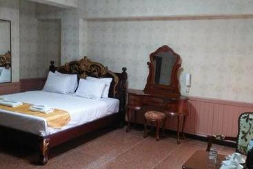 Szálloda Sang yoo mountain view tagaytay Taal Lake View