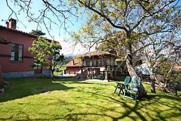 هتل Apartamentos El Cueto De Los Collado