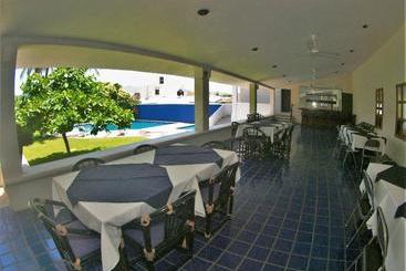 Suites Las Palmas Hotel & Villas