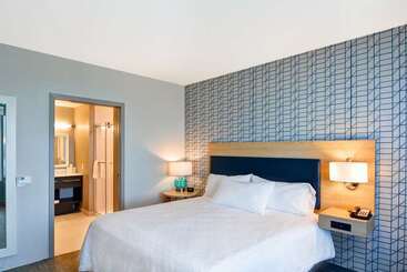 هتل Home2 Suites By Hilton Palmdale, Ca