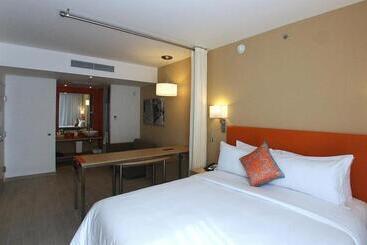 בית מלון כפרי Fiesta Inn & Loft Ciudad Del Carmen