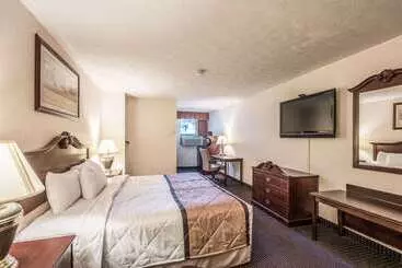 ホテル Rodeway Inn & Suites   Charles Town, Wv
